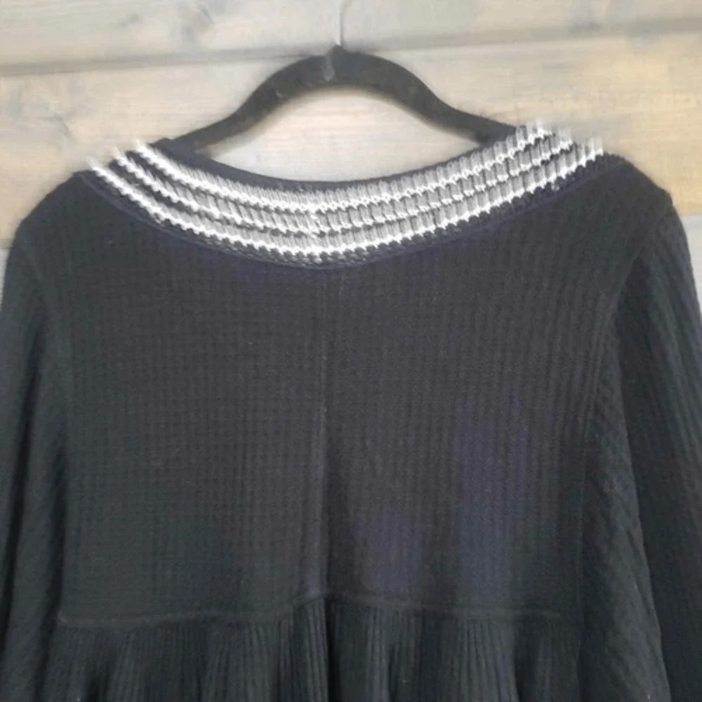 Free People Soul Mate Top Black‎ white embroidery loose fit Womans size M